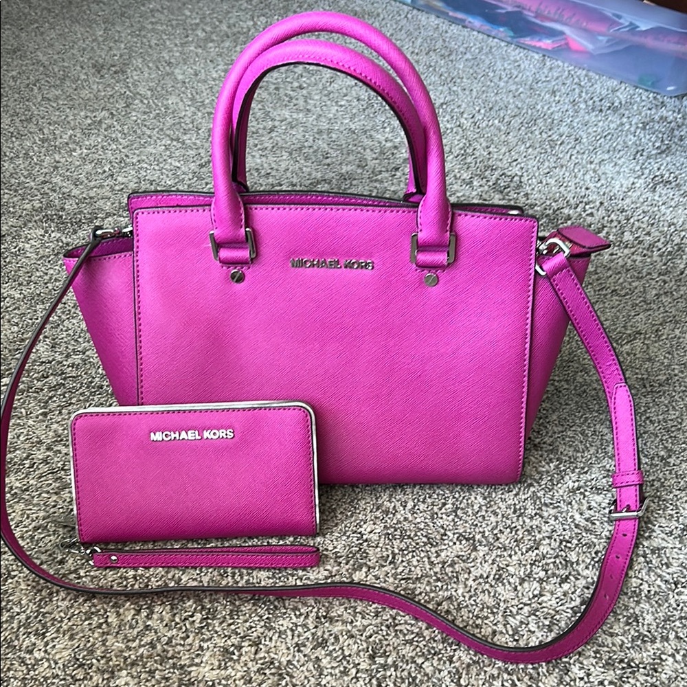 Michael Kors Pink Handbag and Wallet Set
